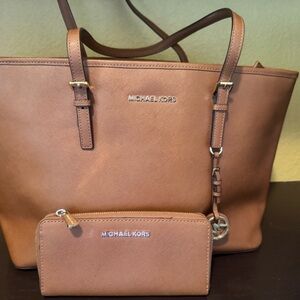 Michael Kors Large Camel Color Jet Set Tote Bag and Matching